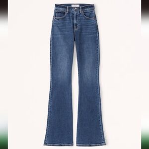NWOT Abercrombie & Fitch Curve Love Ultra High Rise Stretch Flare Jean 28S